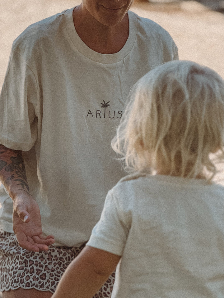 Unisex adults t-shirt in natural organic cotton 